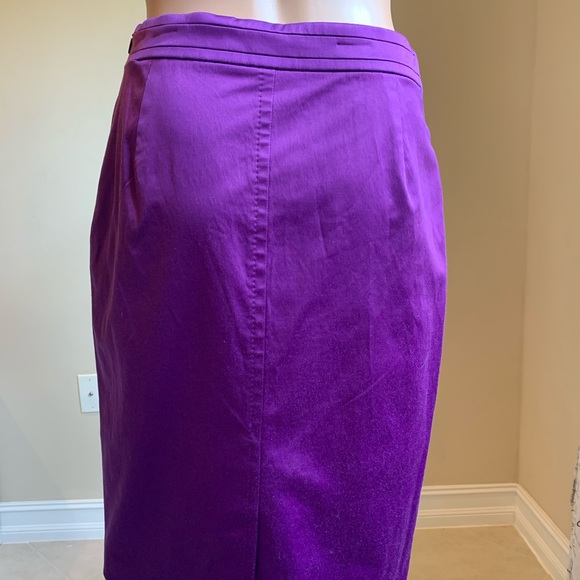 Hugo Boss pencil skirt - Picture 7 of 10